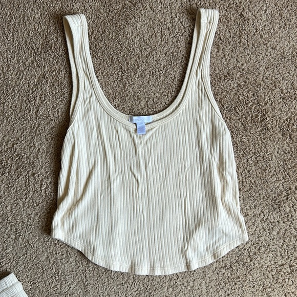 Beyond Yoga Ribbed Cream Set - Picture 3 of 8